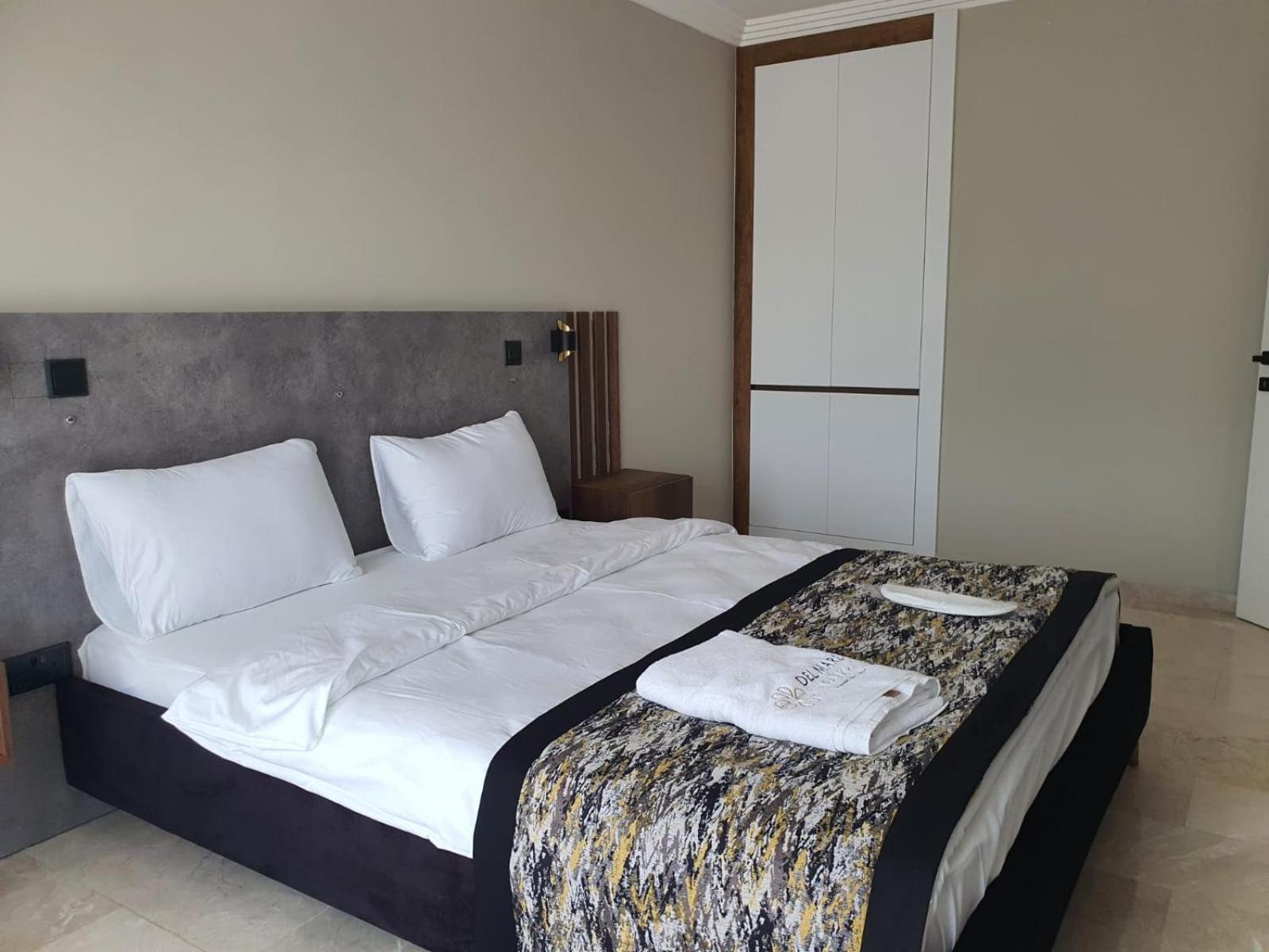 Del Mare Park Hotel Kyrenia  Exterior photo