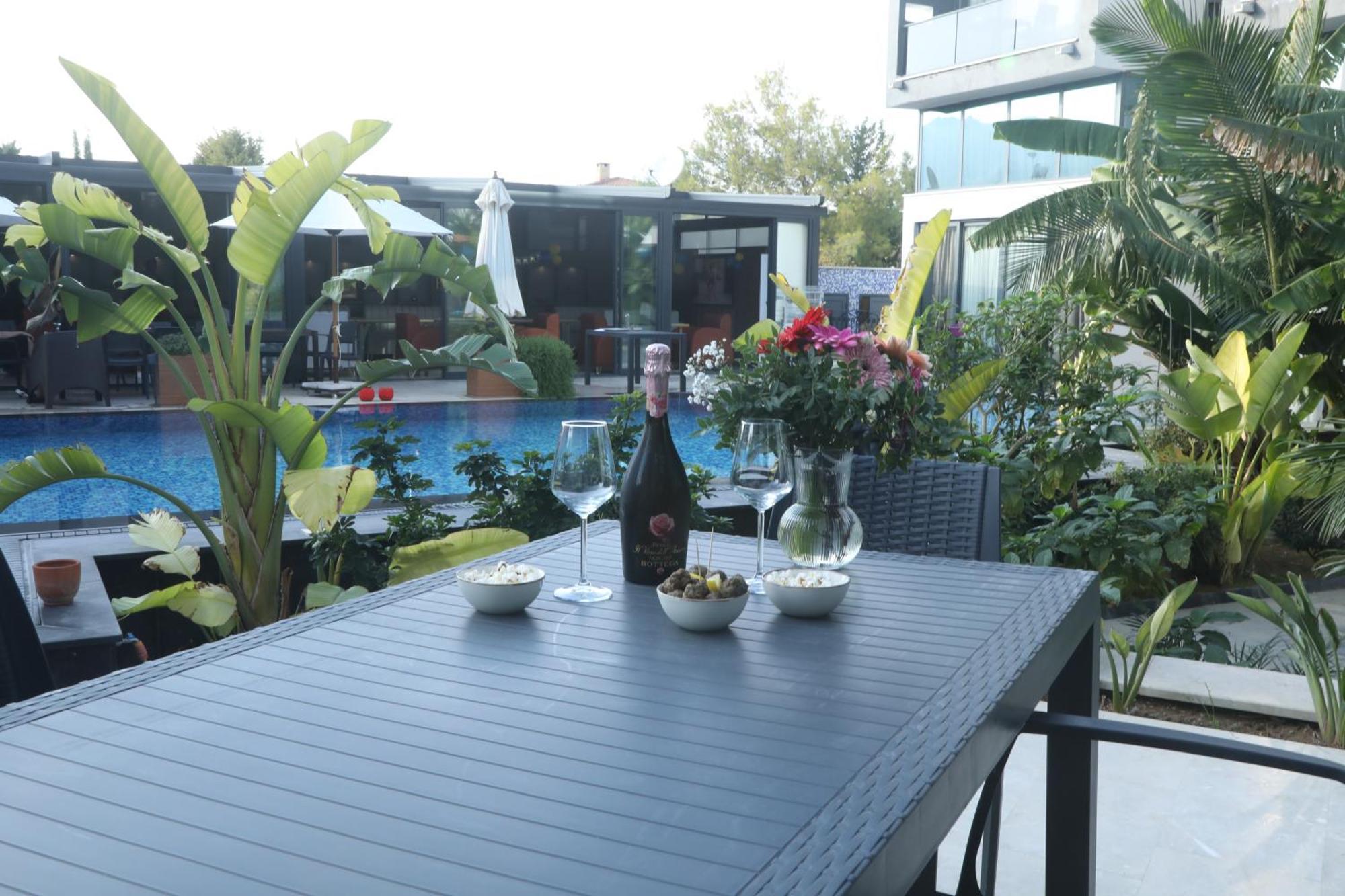 Del Mare Park Hotel Kyrenia  Exterior photo